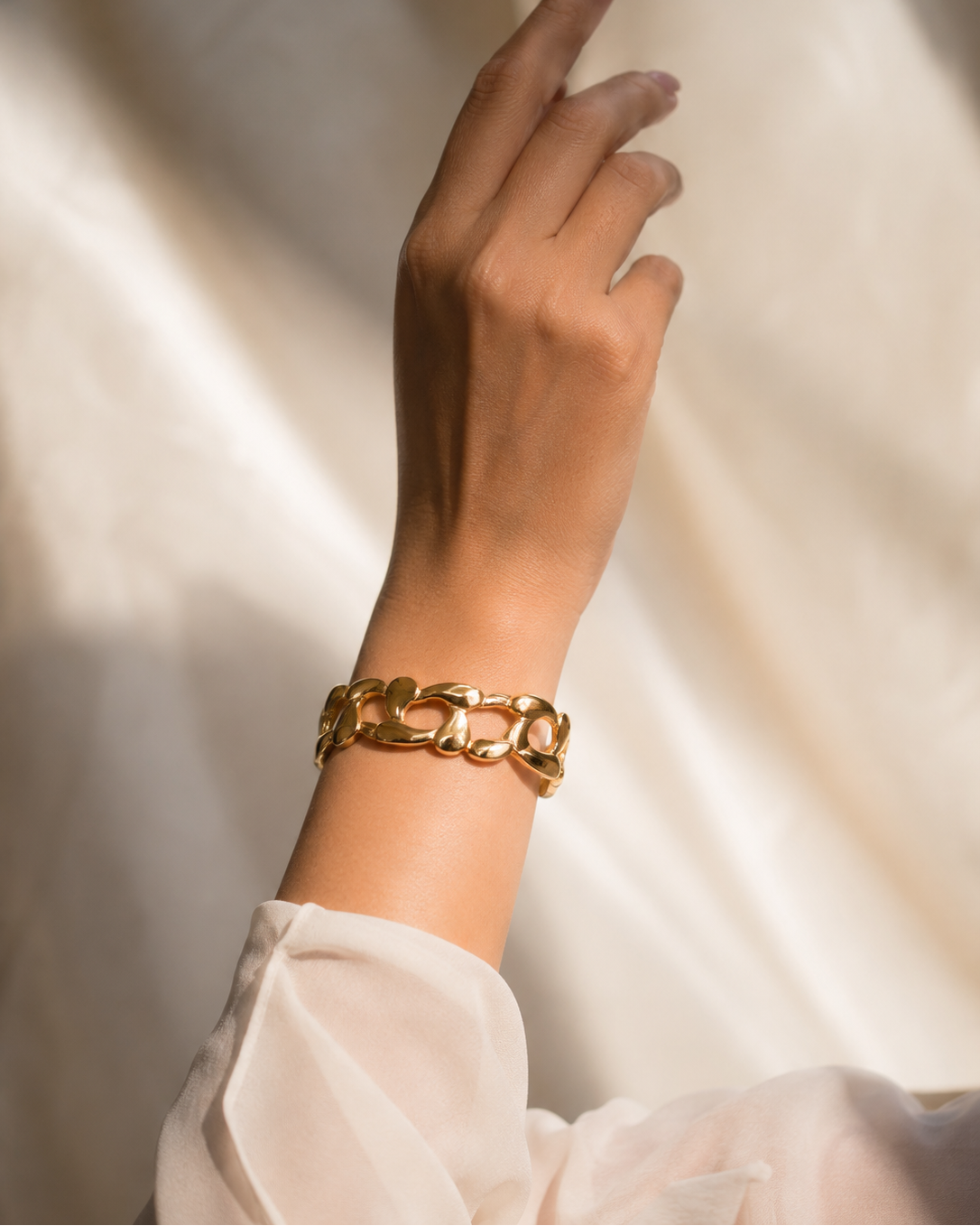 Sculpted Link Bracelet