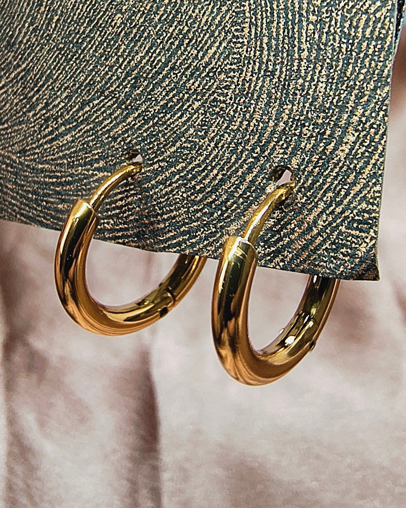 Everyday huggie hoop earrings
