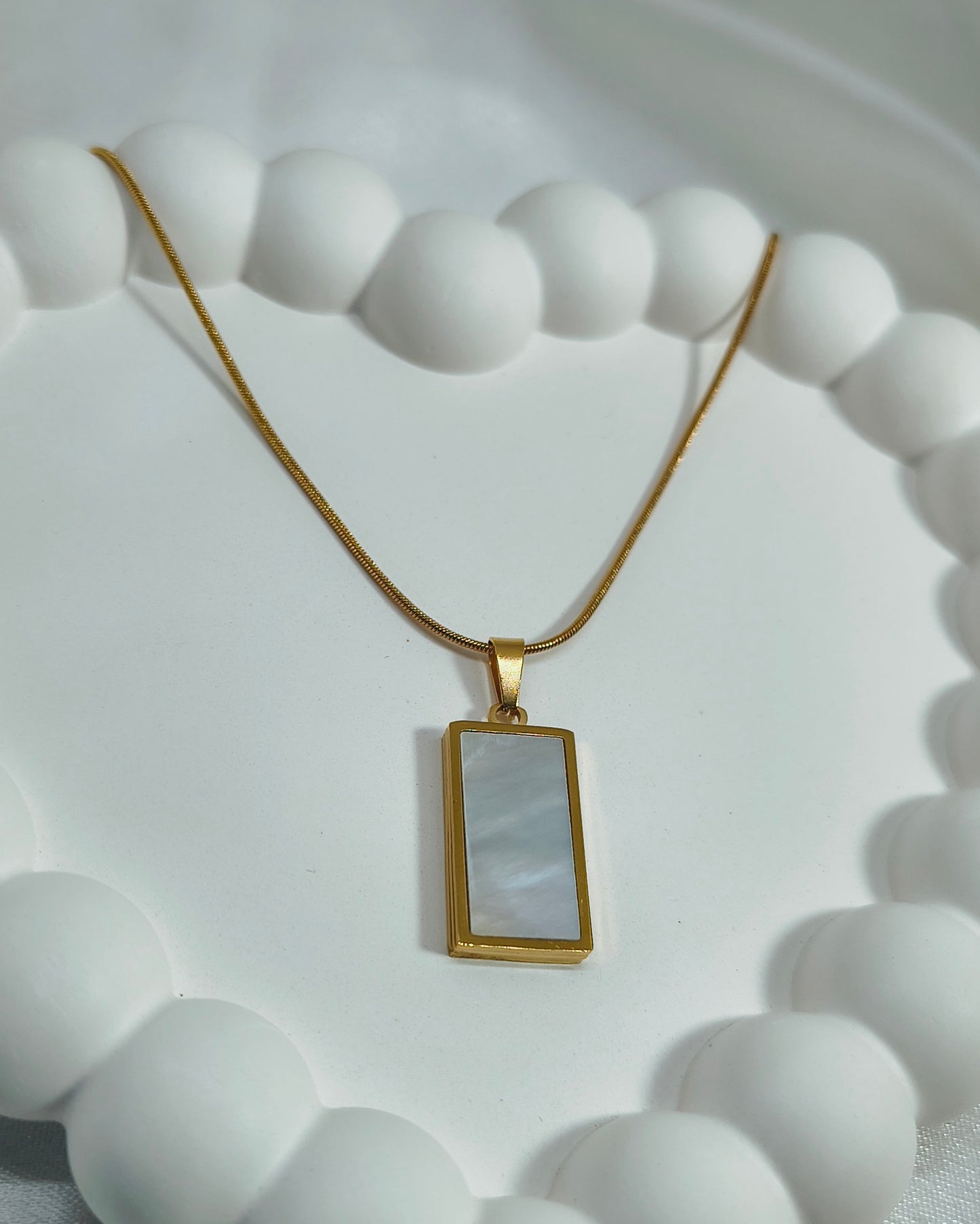 Modern pearl bar reversible necklace