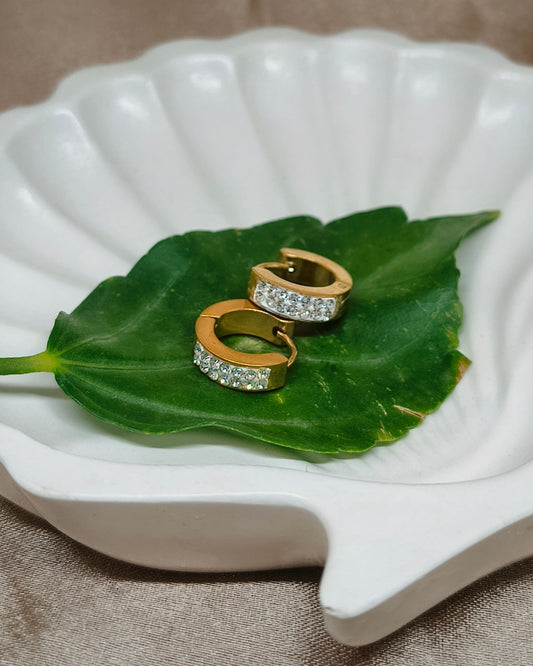 Minimal glam huggie hoop earrings