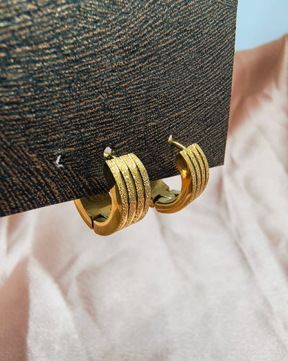 Golden ridge mini huggie hoop earrings