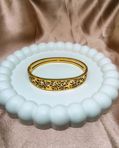 Butterfly filigree kada bracelet