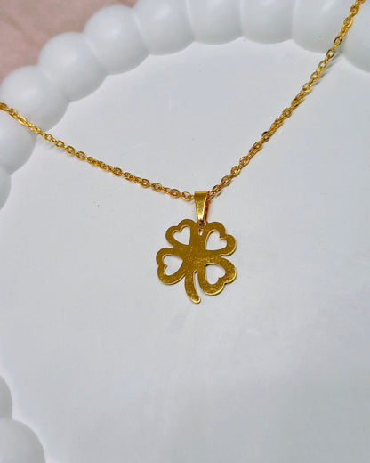 Four leaf clover pendant and stud set