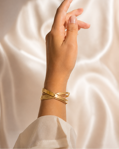 Twisted design open cuff bracelet