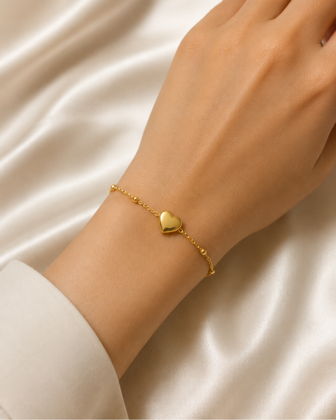 Minimal Heart Charm chain Bracelet