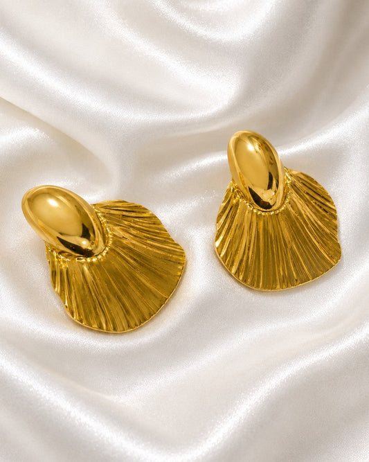Shell Fan stud Earrings