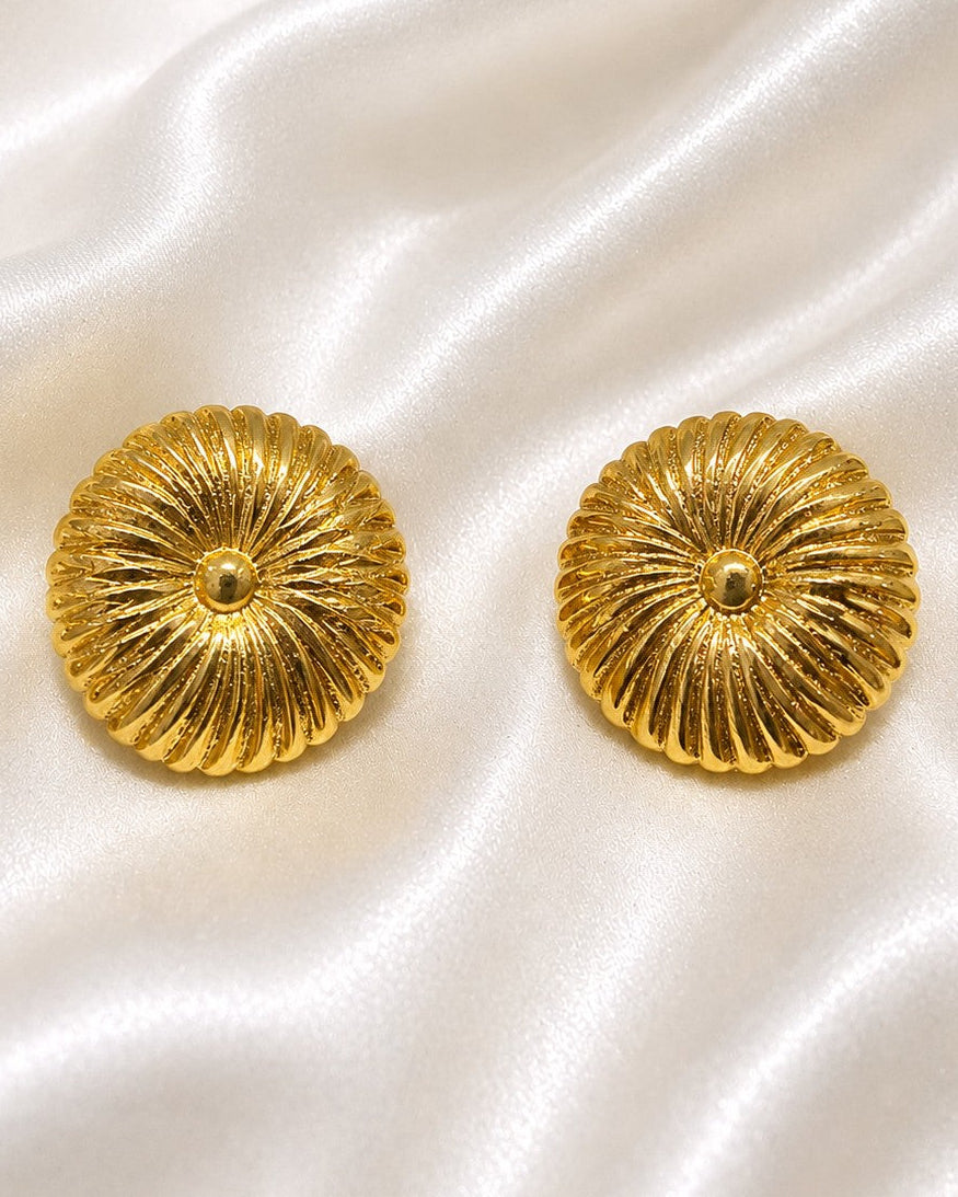 Glow disc stud earrings