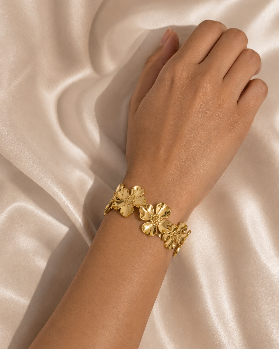 Floral design cuff bracelet