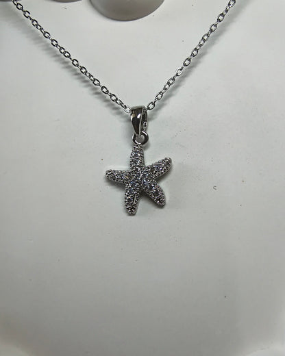 Sparkling starfish pendant necklace (Silver colour)