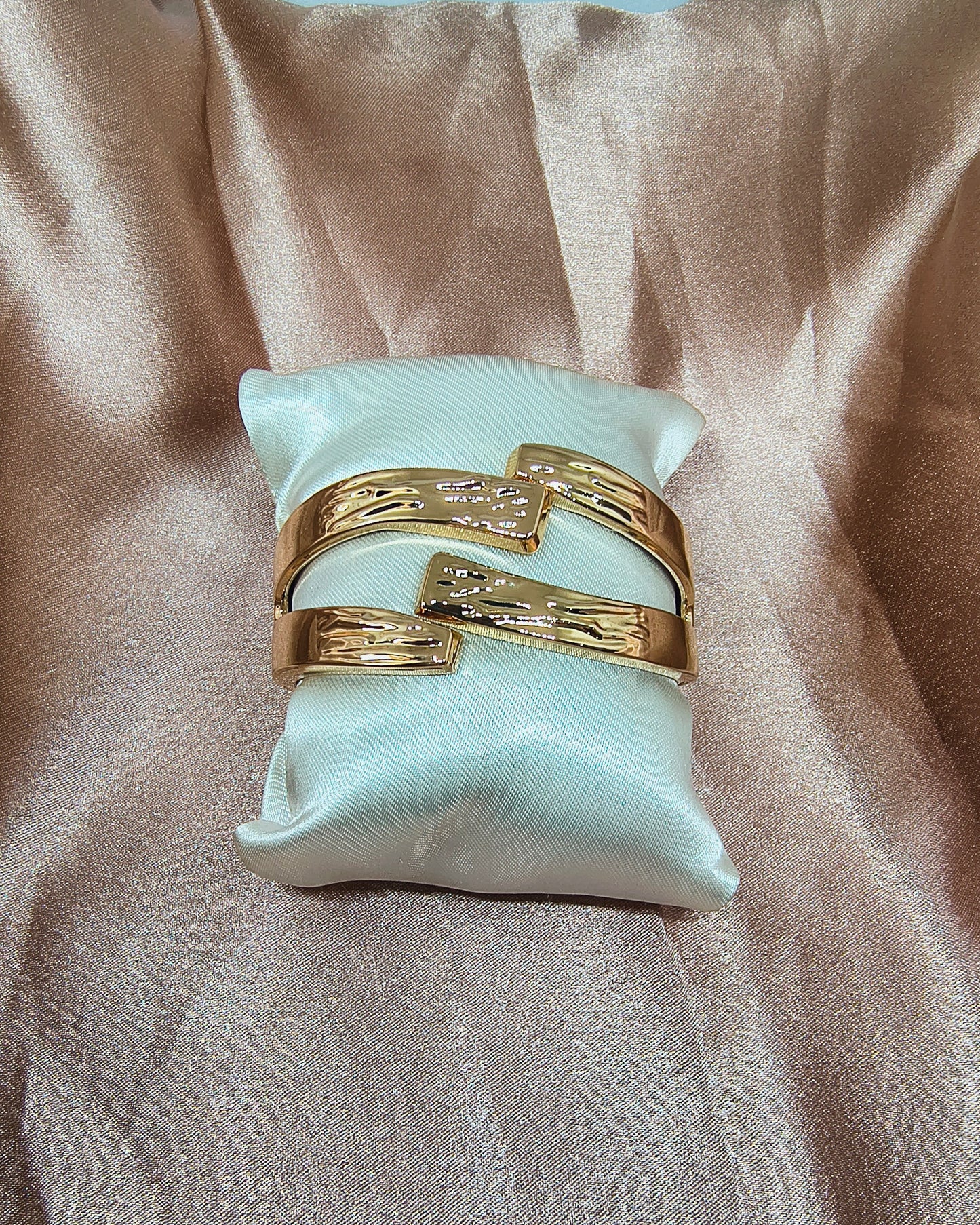 Twisted tide statement kada bracelet