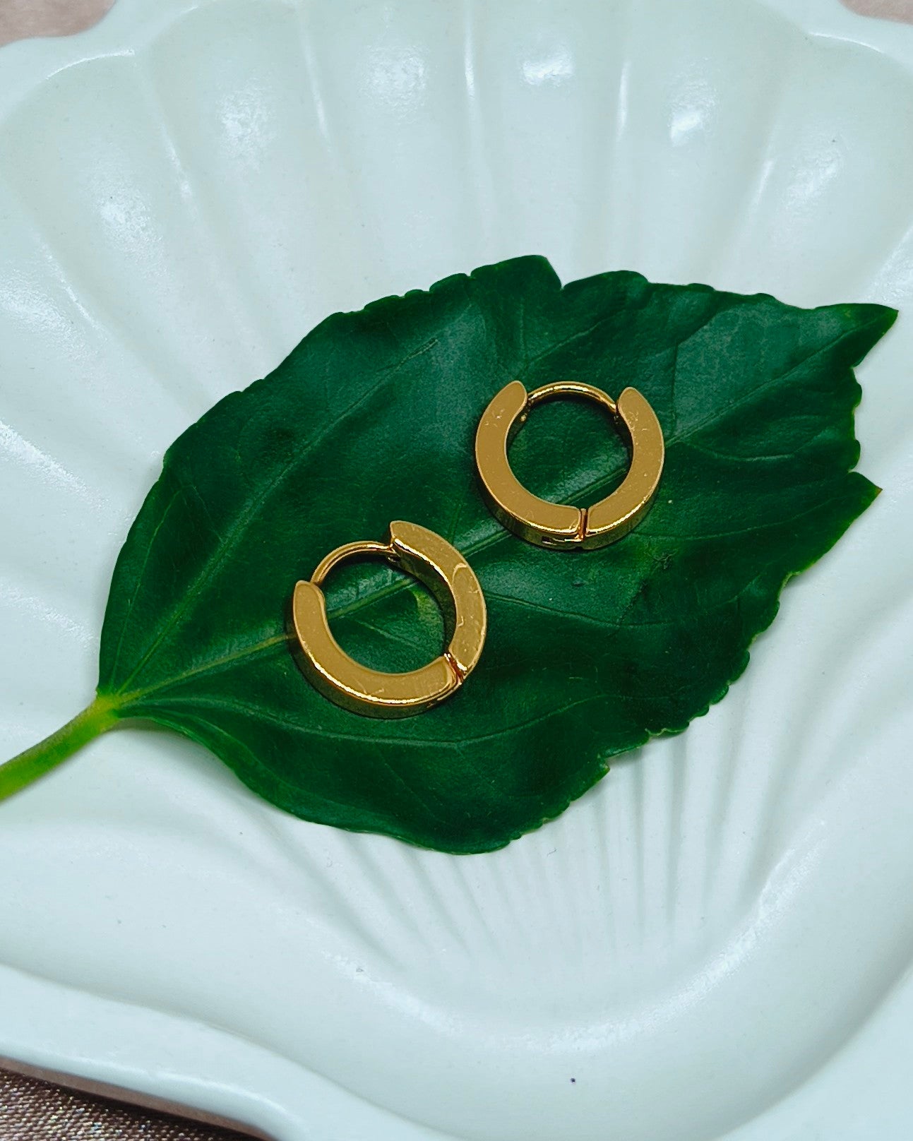 Classic minimal Huggie hoop earrings