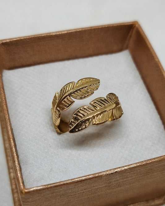 Twin feather adjustable ring
