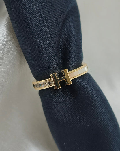 Royal H adjustable ring