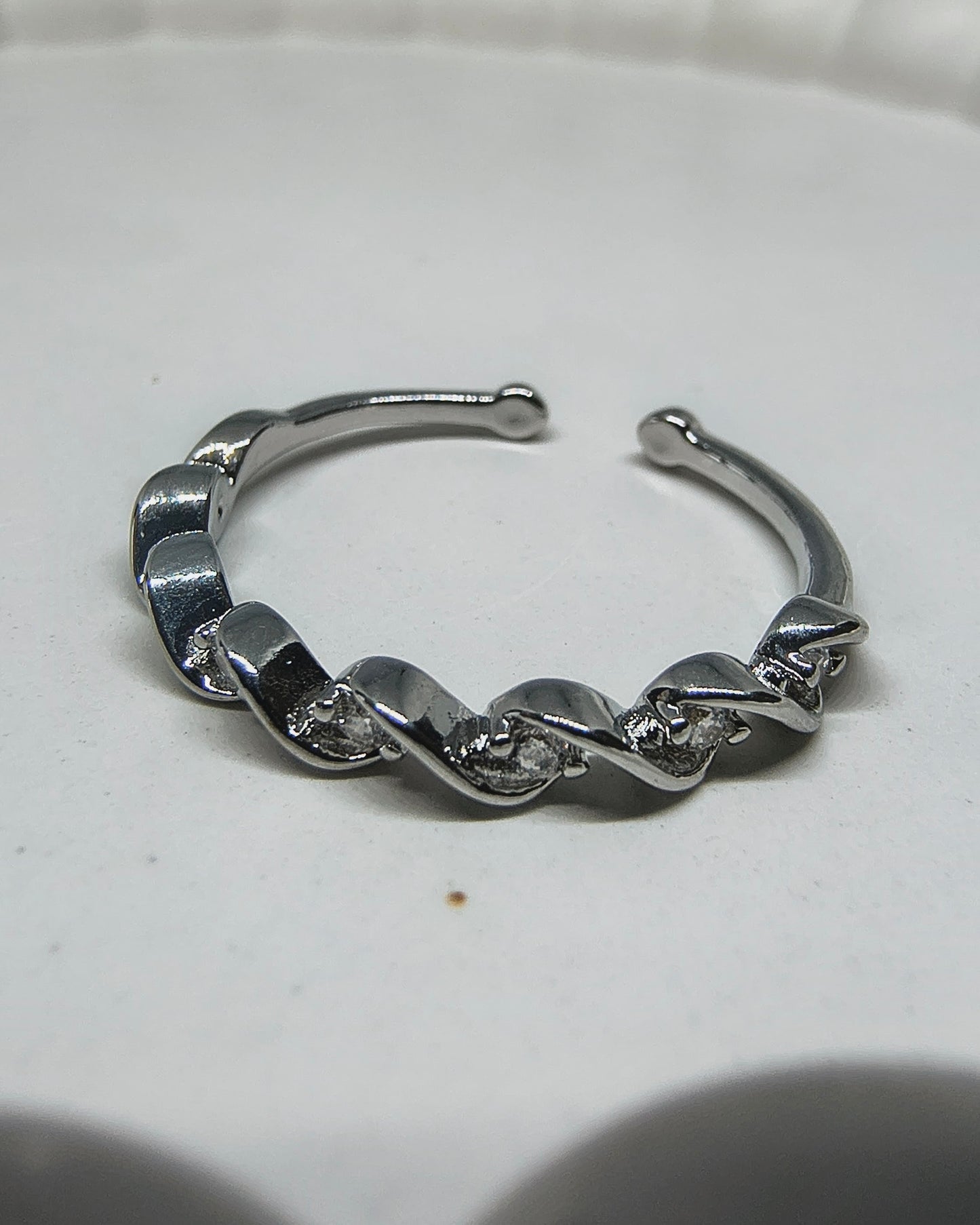 Twisted wave adjustable ring (silver color)