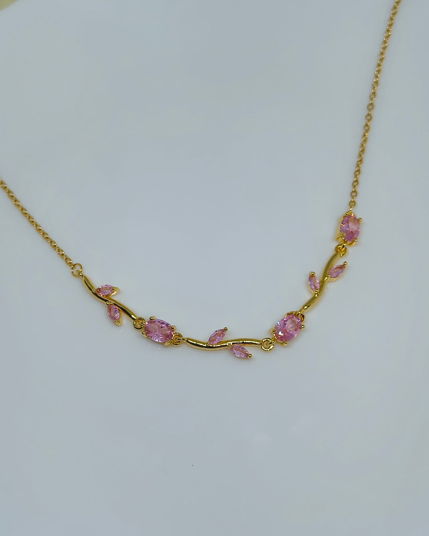 Pink color tulip pendant necklace