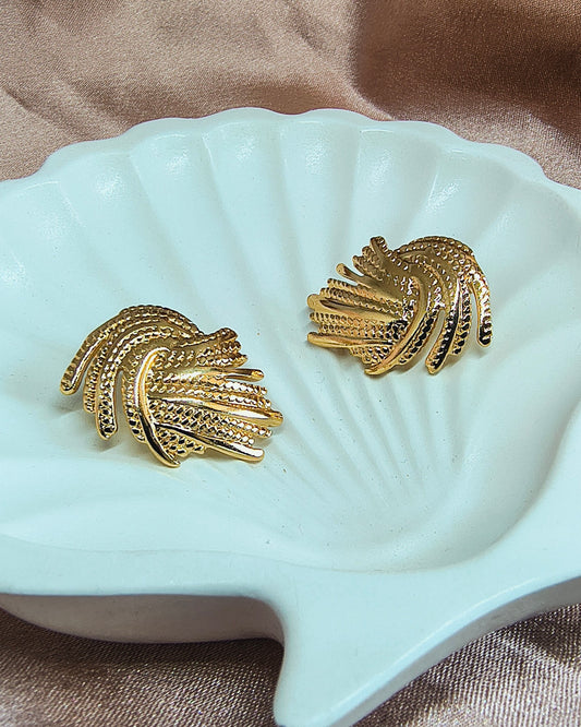 Palm leaf textured stud earrings