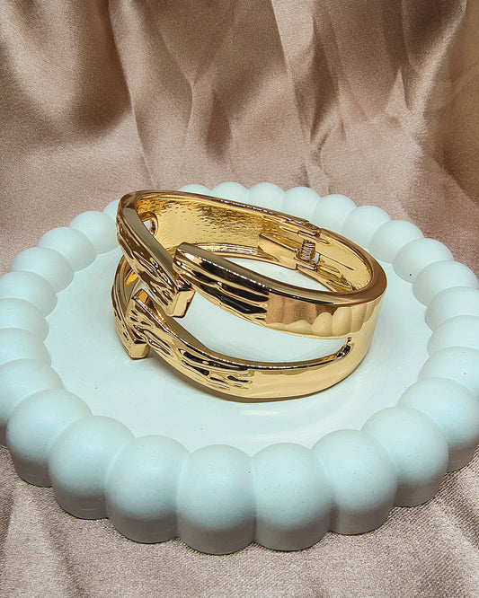 Twisted tide statement kada bracelet