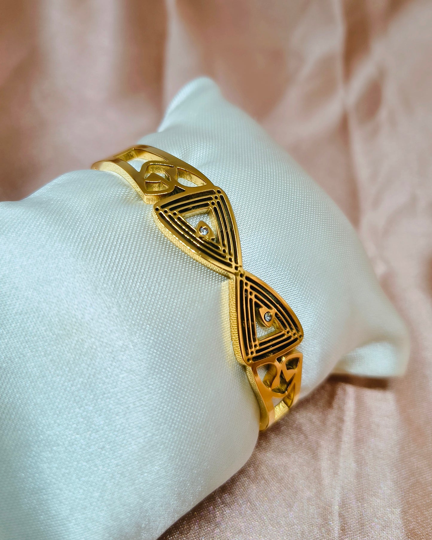 Infinity prism kada bracelet