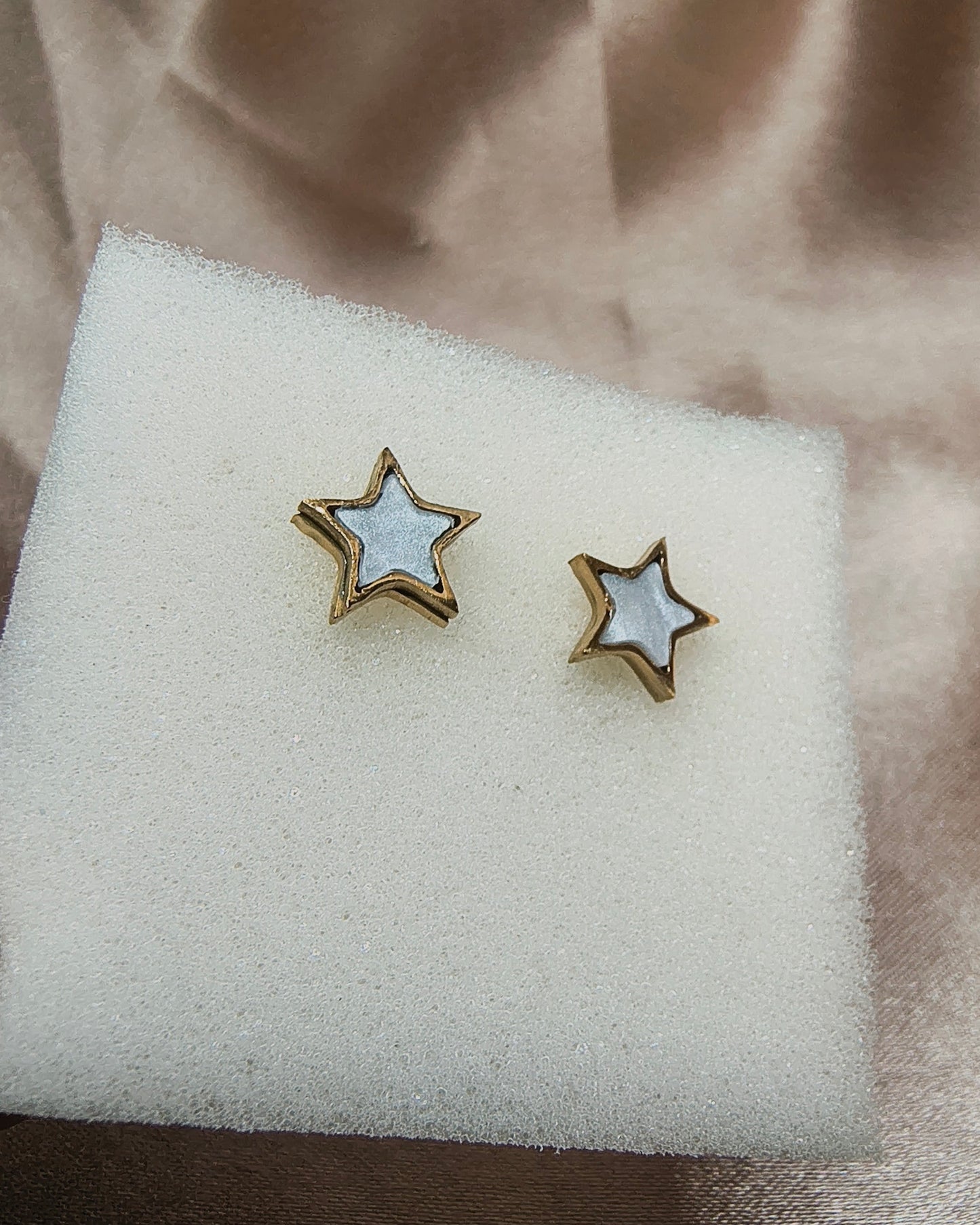 Ivory star crystal mini stud earrings