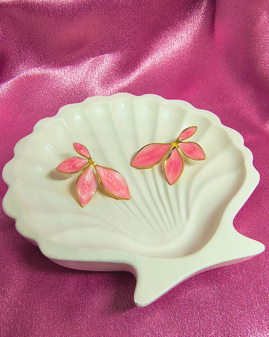Pink pearl petals stud earrings