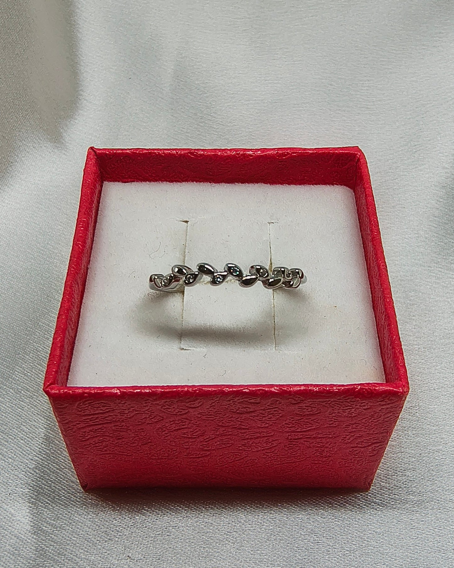 Eclipse leaf adjustable ring (silver ring)