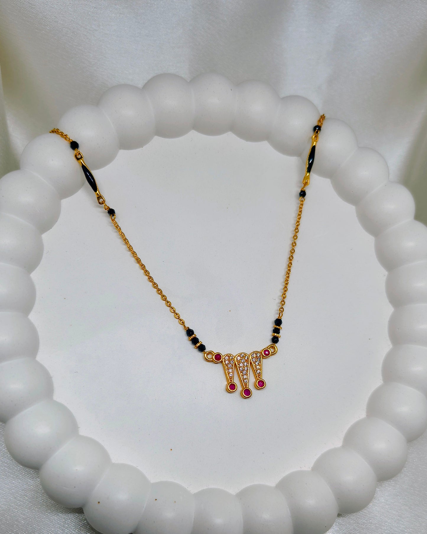 Radiant W pendant mangalsutra