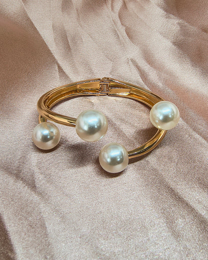 Pearl orbit open kada bracelet