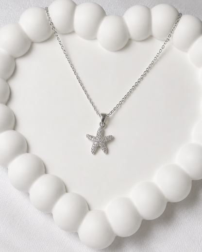 Sparkling starfish pendant necklace (Silver colour)