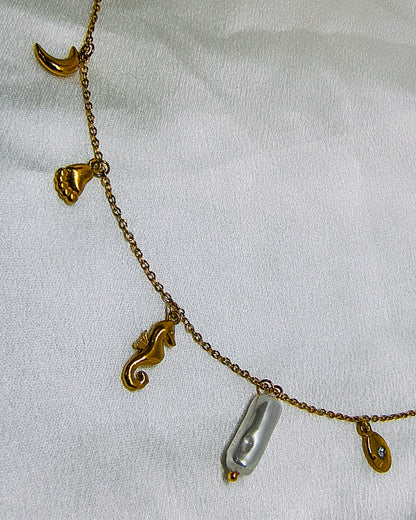 Seahorse peral charm bracelet
