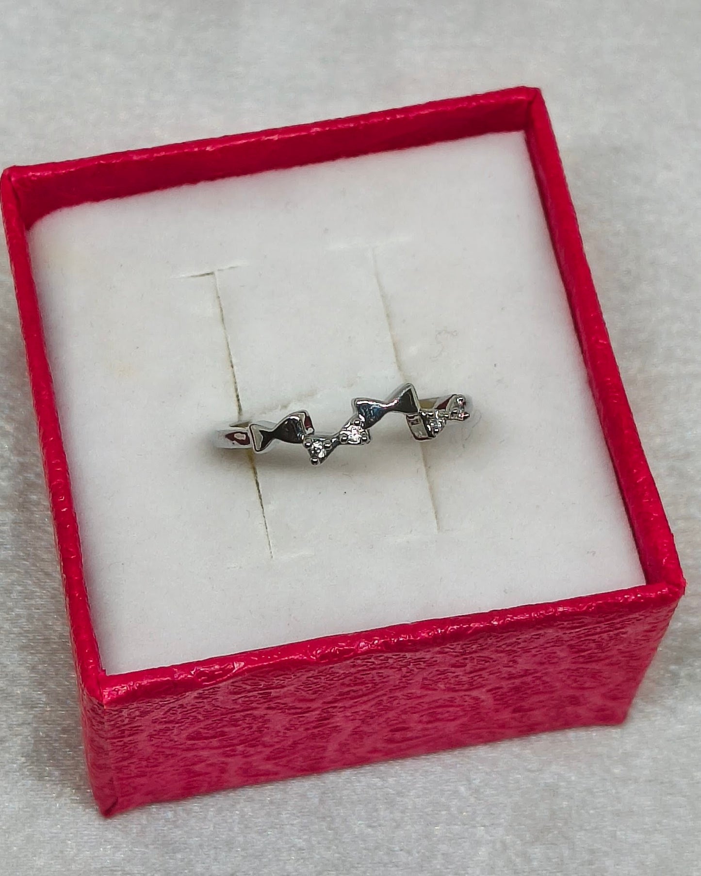 Bow bliss adjustable ring (silver color)