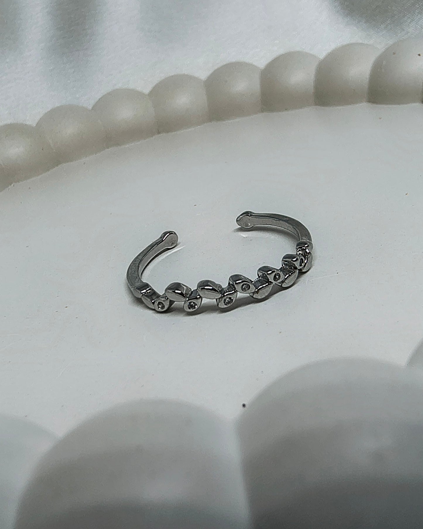 Eclipse leaf adjustable ring (silver ring)